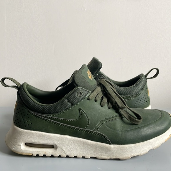 Air Max Thea Premium Sneakers (discontinued color) - Picture 2 of 4